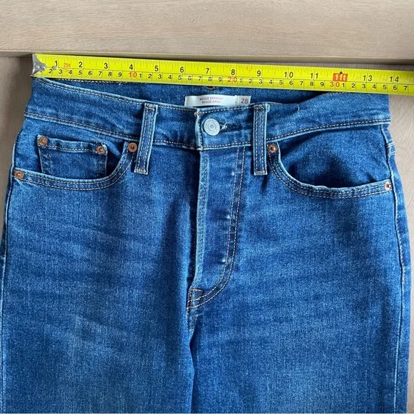 Levi’s Wedgie Straight Button Fly Jeans - Picture 11 of 12